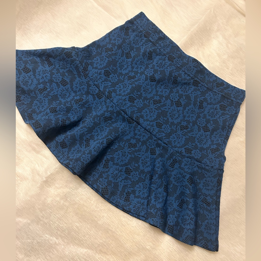 Flirty Forever 21 Skirt NWOT, Small (Juniors)